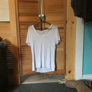 Plain white t shirt